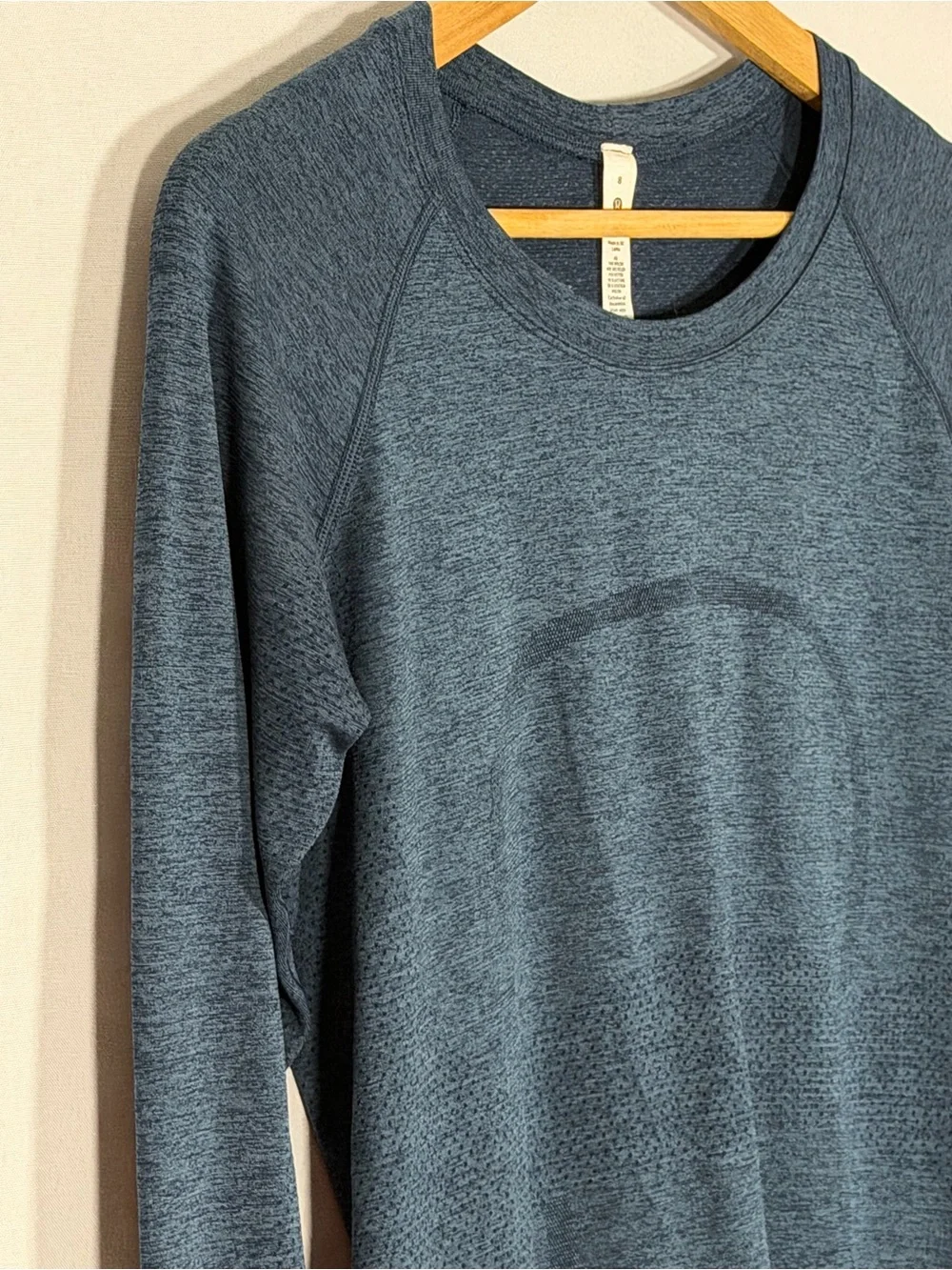 Lululemon Swiftly Tech Long Sleeve Shirt Women’s 8 Blue Thumbholes Running